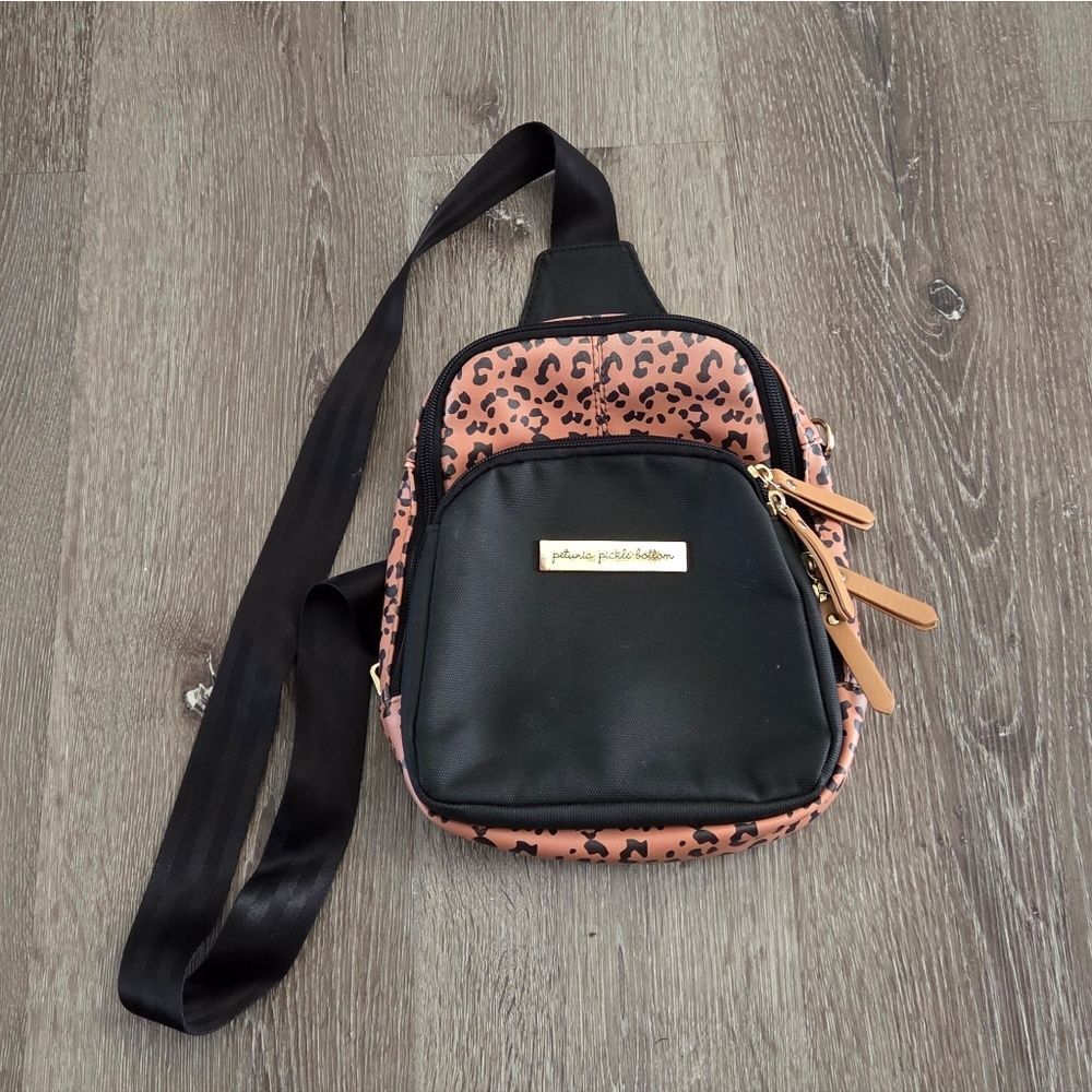 Petunia Pickle Bottom Criss-Cross Sling Bag in Leopard Print